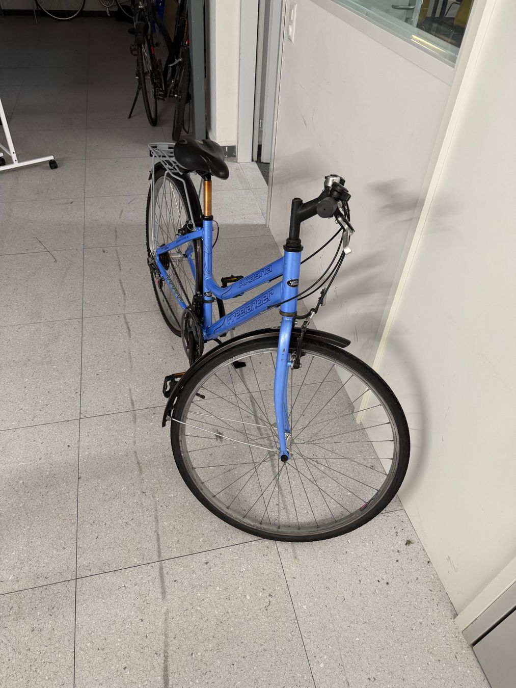 Biciclette: City-Bike Gebraucht!! – Usato da Schwerzenbach venduto da Fachhaus_Logistik 2
