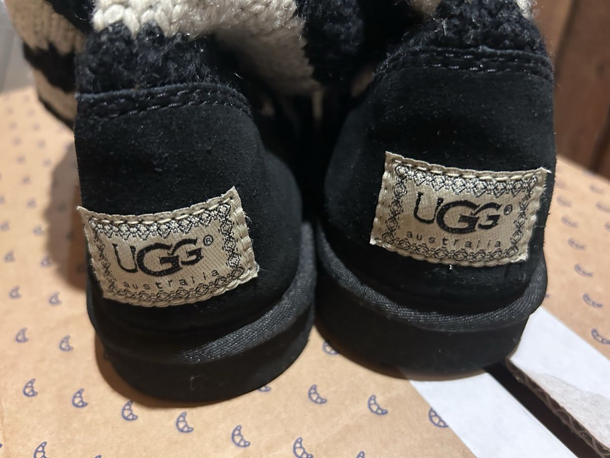 Scarpe da uomo: UGG Australia Boots - Black and White wool, Size 38 – Nuovo (secondo la descrizione) da Biel/Bienne venduto da zit_v5yc 6