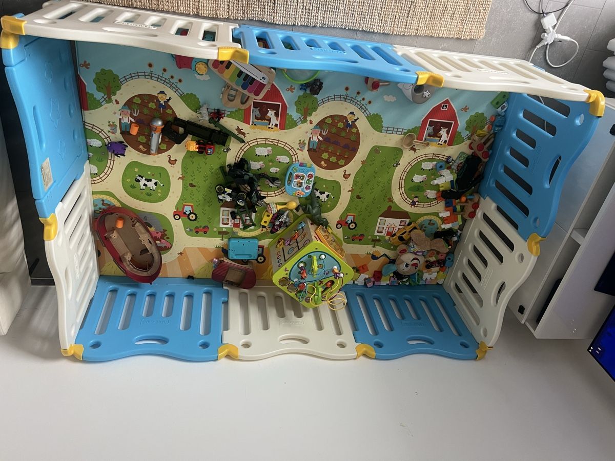 Box & Barriere di sicurezza: Baby Care Playpen with Activity Mat – Usato da Mendrisio venduto da gun_8gcm 2