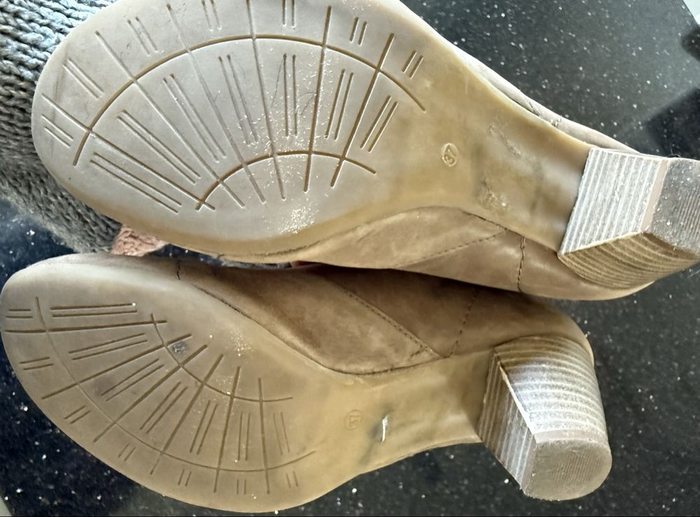 Roberto Santi Chaussures femmes: Roberto Santi Schnürschuhe mit 5 cm Absatz Gr. 37 – D'occasion à Lyss par Sibella56 3