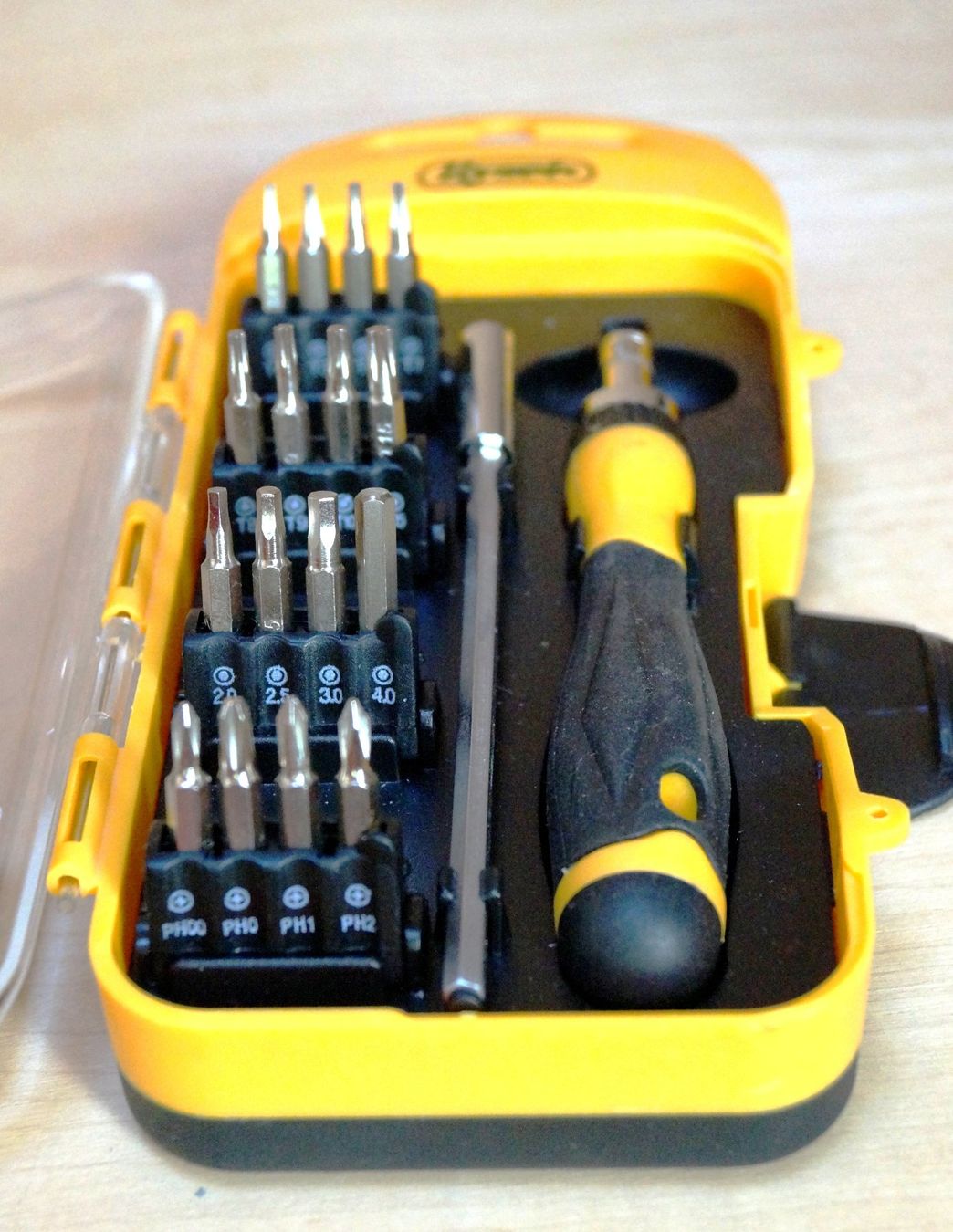 Tutti gli attrezzi: 16 Bit Tool-Set-Box, Liyset – Nuovo (secondo la descrizione) da Lenk im Simmental venduto da Ruedauph 1