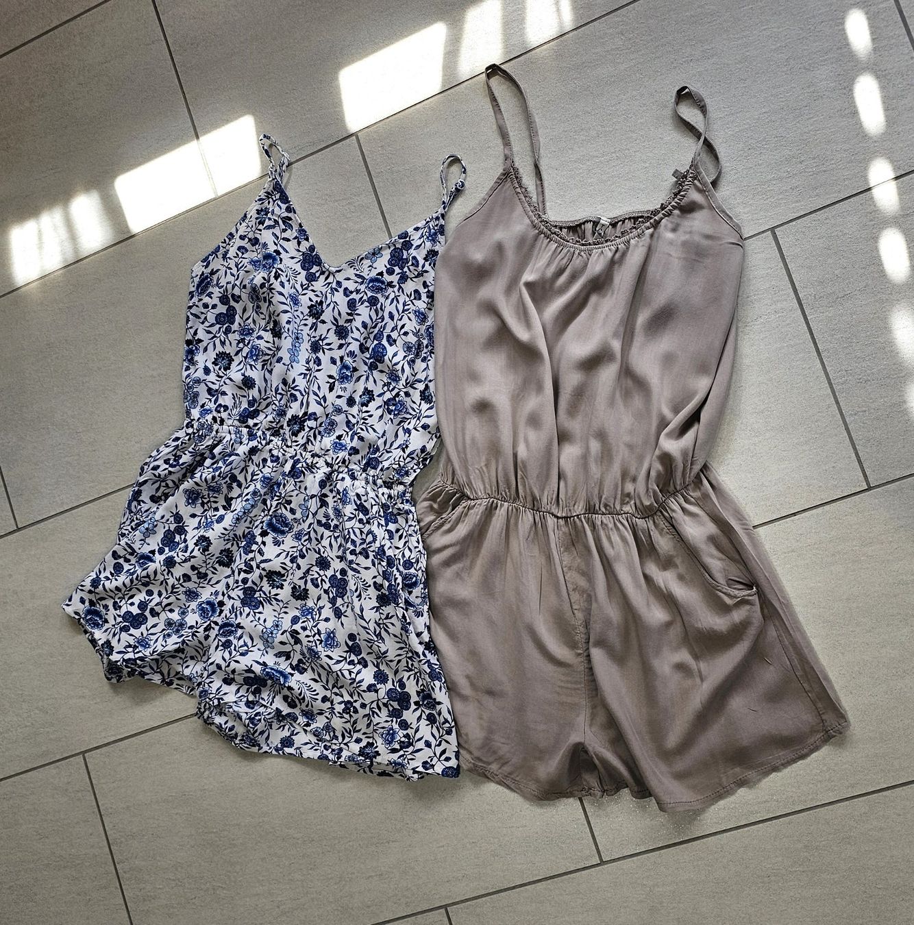 Lotti di vestiti: 2 kurze Jumpsuits Grösse M – Usato da Einigen venduto da Pretorius66
