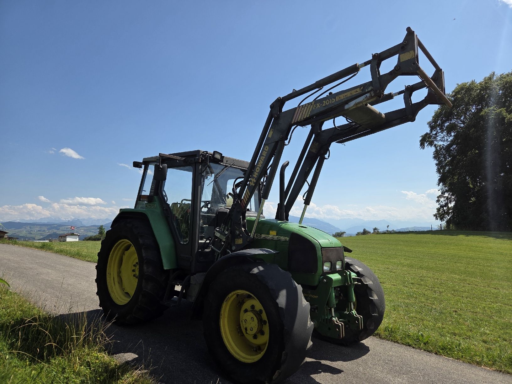 John Deere Traktoren: Traktor John Deere 3300X mit Frontlader 80PS – Gebraucht aus Hausen am Albis von Bob84 1