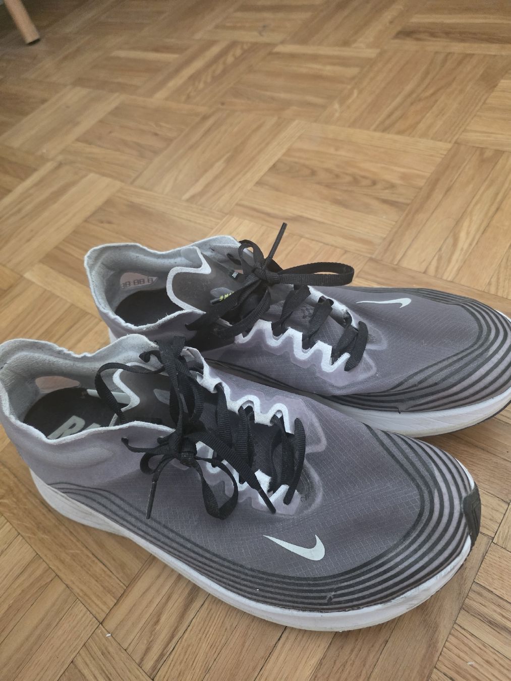 Herrenschuhe: Nike zoom fly sp CARBON PLATE – Gebraucht aus Lausanne von Lennox09