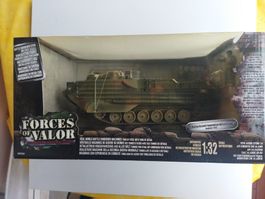 Amphibien Panzerfahzeug AAVP7A1 der US Army von Unimax 1/32