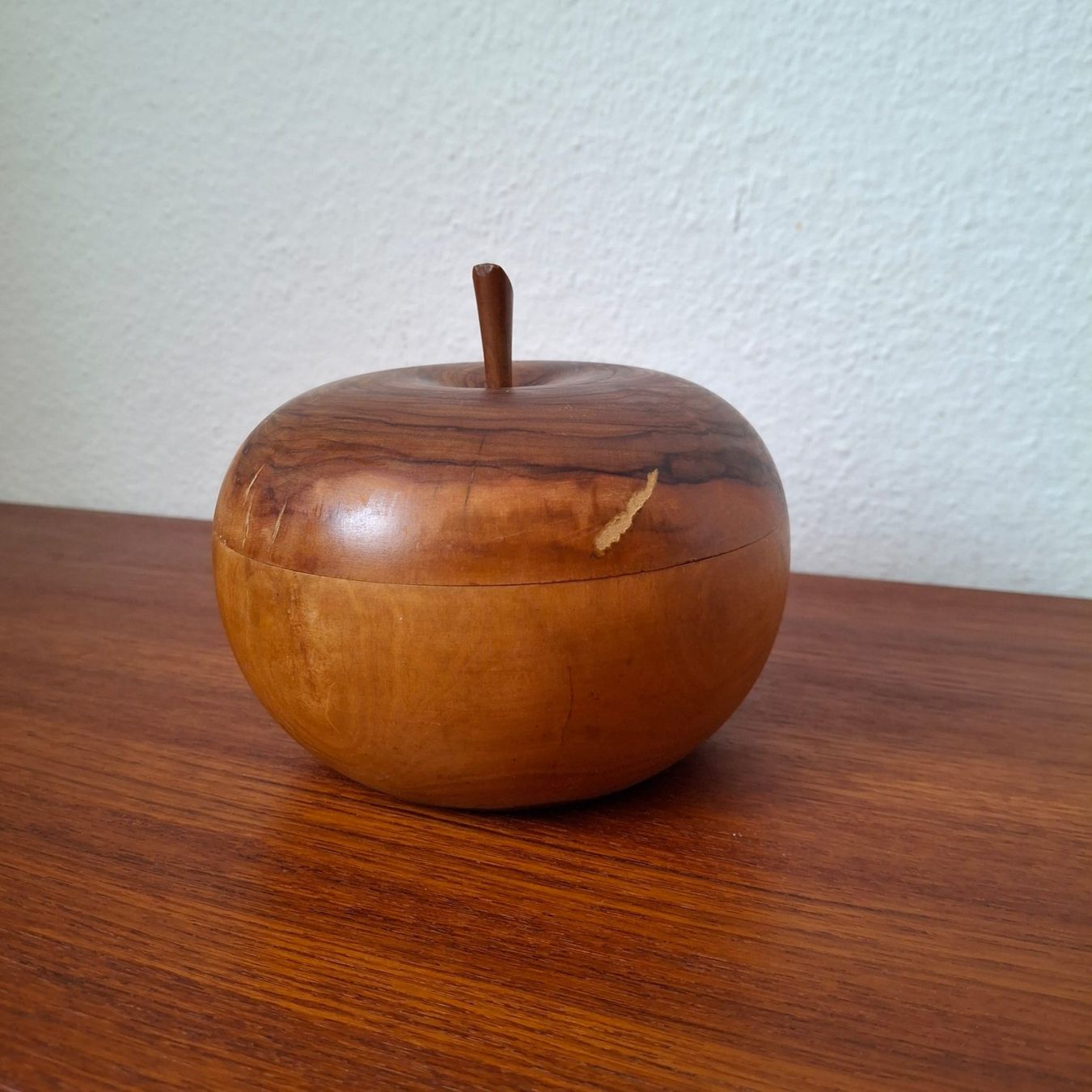 Barattoli: Boîte pomme en olivier – Usato da Neuchâtel venduto da Rochawood