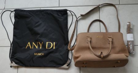 Handtasche ANY DI aus Nubuck Leder
