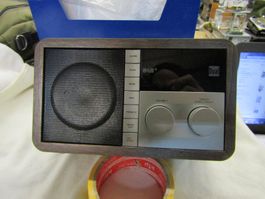 Dual DAB+ Radio / Radio-Wecker mit Netzanschluss