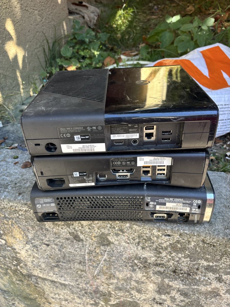 Microsoft Konsolen: 3x Xbox 360 console – Defekt aus Lausanne von ram_77s8 3