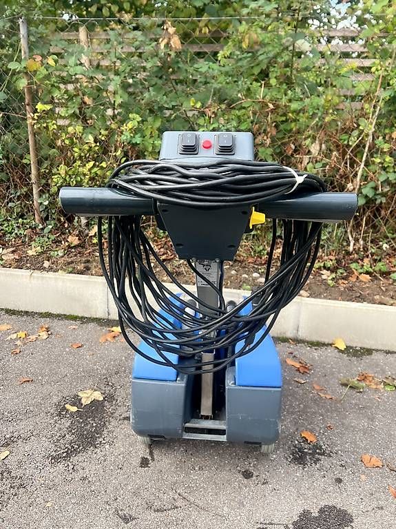 Toutes les machines: Numatic 1840 ( taski wetrok cleanfix numatic nilfisk) – D'occasion à Birr par Numer-01 3