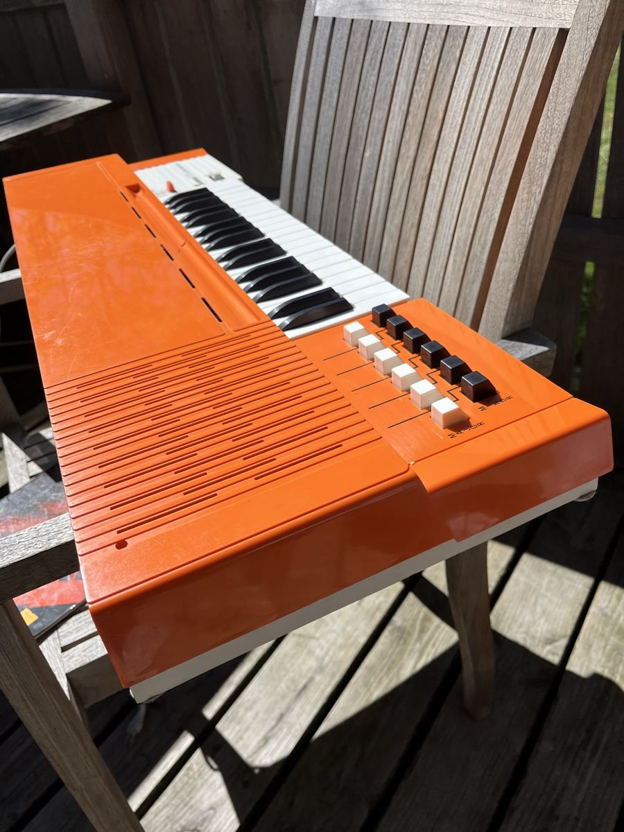 Bontempi Strumenti musicali: Bontempi 109 Vintage Keyboard 1970 – Usato da Wiesenberg venduto da swissantik 5