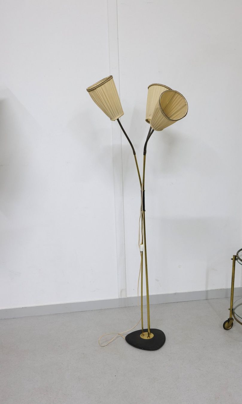 Lampade: Dreiflammige Vintage-Stehlampe – Usato da Volketswil venduto da brockipfannenstil