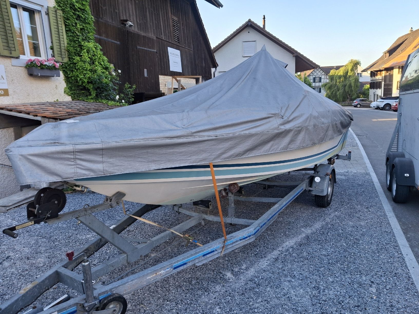 Baja Barche: Motorboot Baja 190 Es inkl. Stüssi Trailer  – Usato da Weiach venduto da tablemaker 7