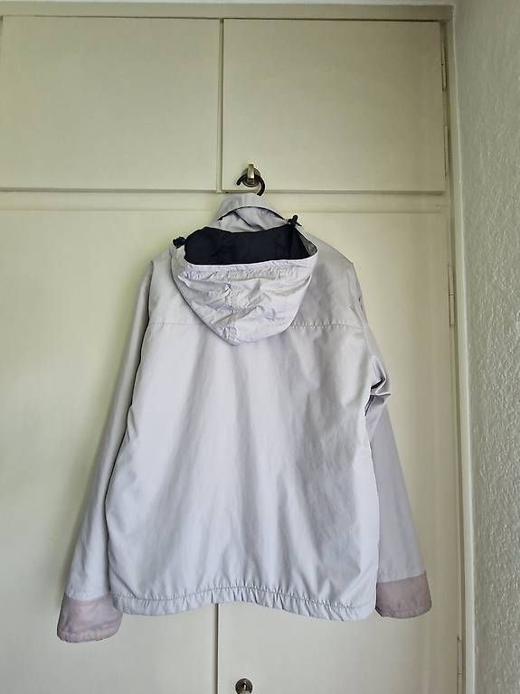 Jacken: Lacoste Windjacke Größe M – Gebraucht aus Bern von Huha1 1