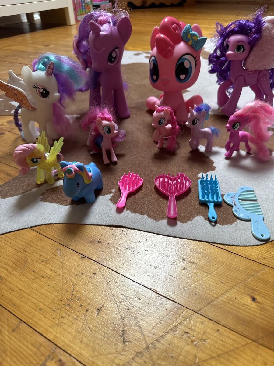 Giocattoli: Little Pony Set 15 Teilig – Usato da Trimmis venduto da vai_9qzr 1