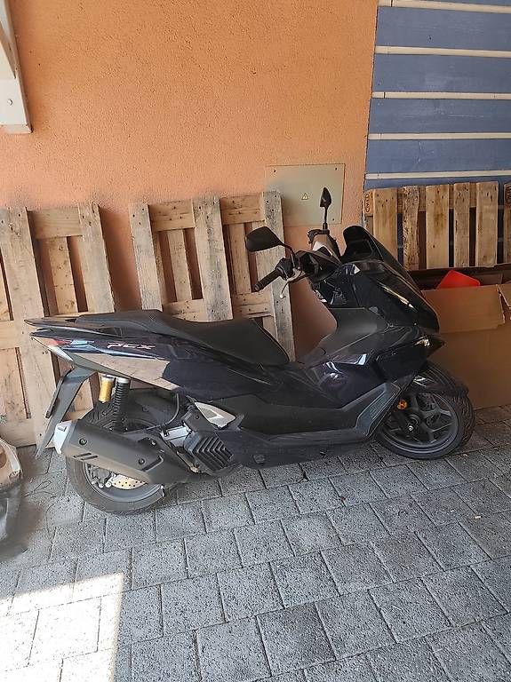 Scooter: Scooter HONDA PCX quasi neuf – Usato da Cournillens venduto da Bert1166 2