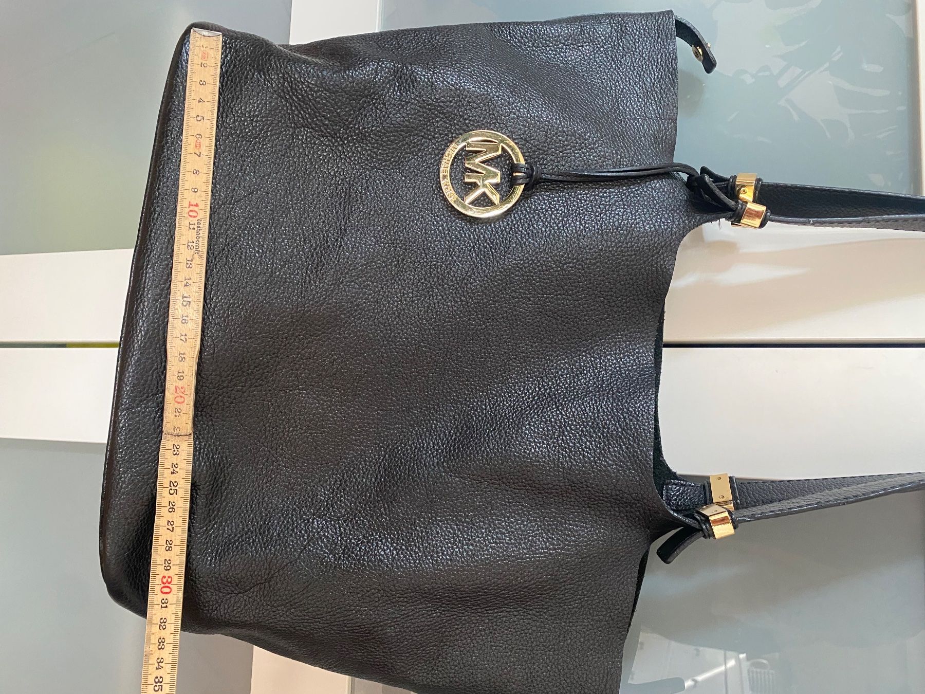 Michael Kors Borse da donna: Handtasche Michael Kors Leder schwarz – Usato da Zürich venduto da ana_7wny 7