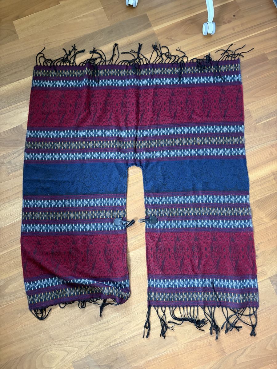 Pepe Jeans Sonstige Damenmode: Poncho pepe jeans – Gebraucht aus Aarwangen von ChristineHoKa
