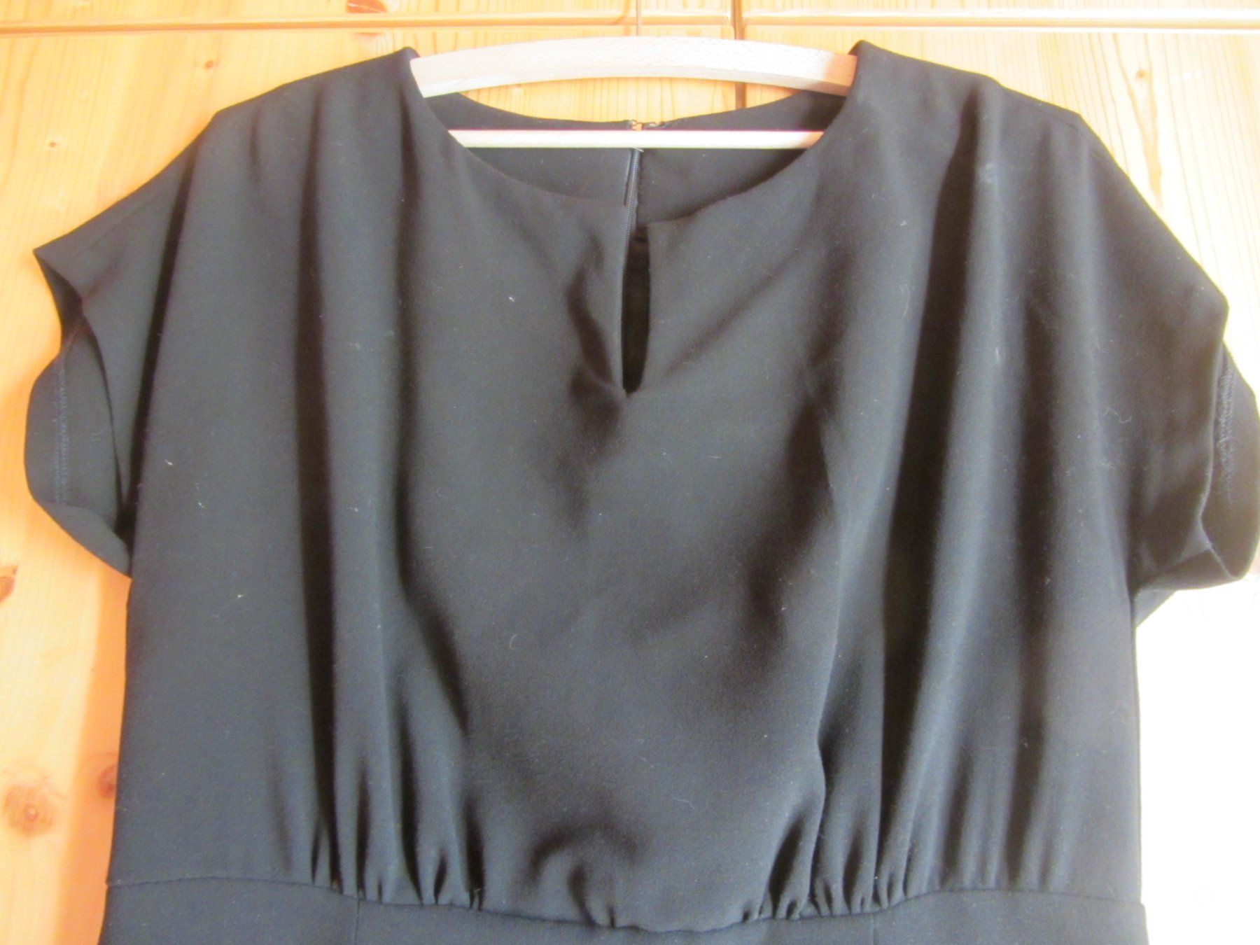 Vestiti: Robe noire trés élégante – Usato da Oberried FR venduto da berg04 2