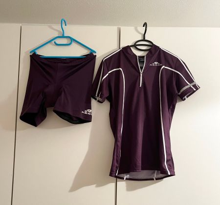 Farradtrikot mit Hosen - Grösse XL - Marke AESSE