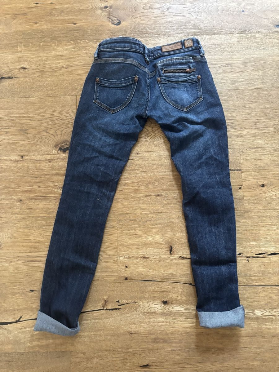 Freeman T. Porter Jeans: Freeman Porter Jeans – D'occasion à meiringen par Vlinder01 2