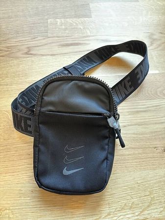 Sacoche Nike noire unisexe petit format neuf