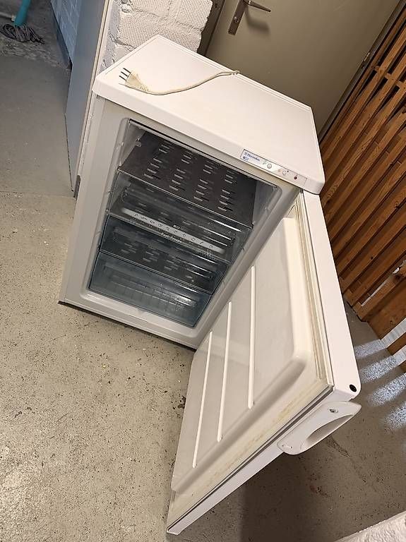 Congelatori: Tiefkühlschrank – Usato da Bern venduto da and_6gfv 2