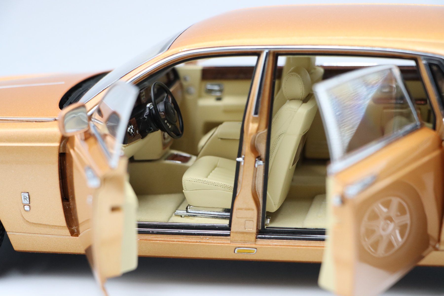 Rolls Royce Modellautos: Rolls Royce Phantom EWB 2012 1:18 Kyosho – Neu und originalverpackt aus Bühl b.Aarberg von modelldiecast 8