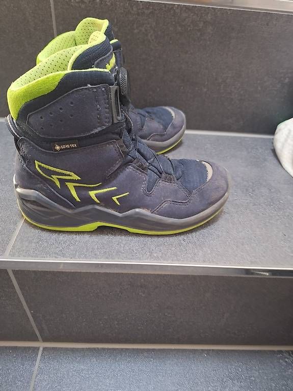 Scarpe per ragazzi: Lowa Winterschuhe Grösse 32 – Usato da Etziken venduto da v.z 1