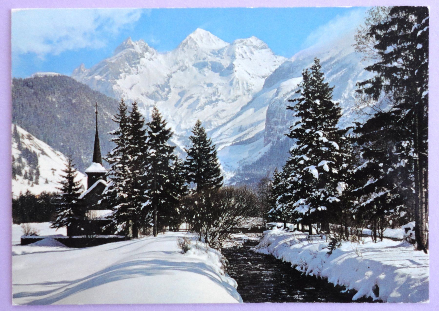 Cartoline postali: Kandersteg, Kath. Kirche, Blümlisalp – Usato da Fétigny venduto da Billy2miny
