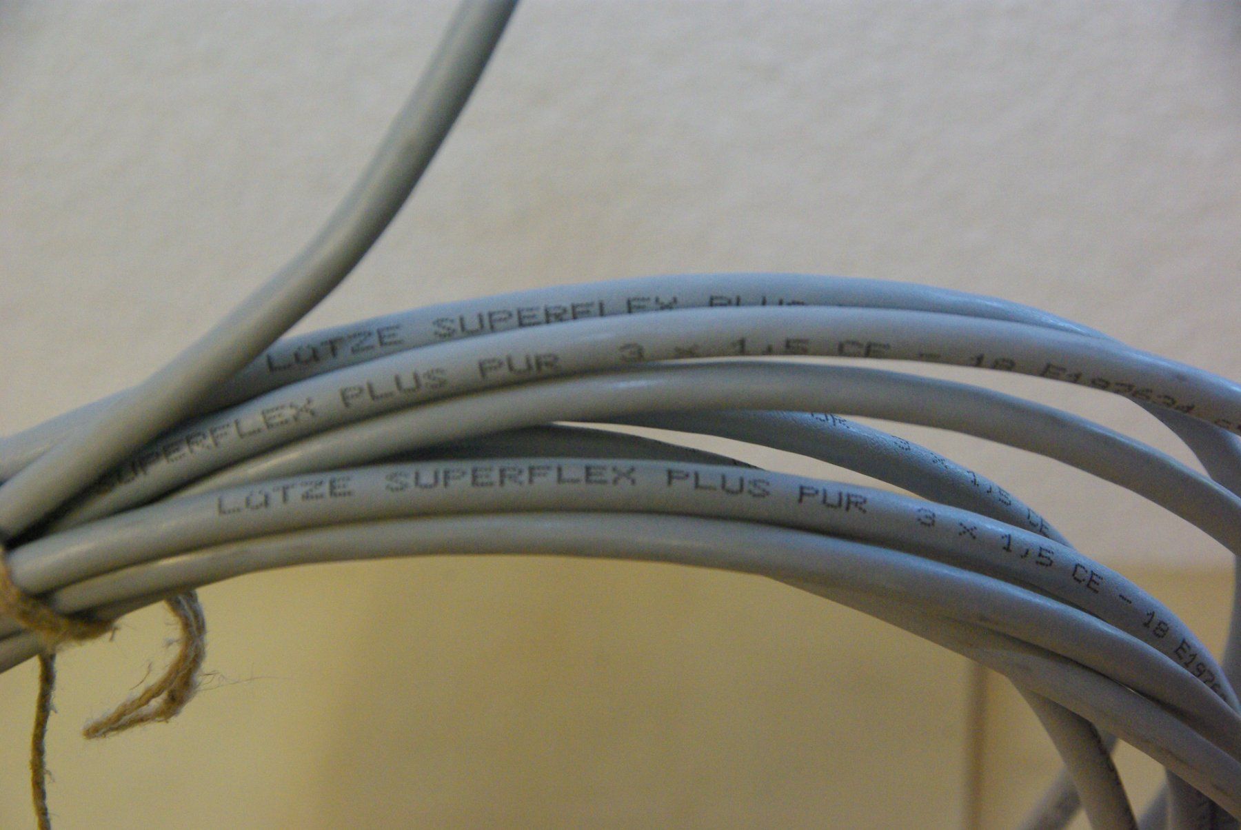 Kabel: Lütze Superflex Plus PUR 3 x 1,5, grau – Gebraucht aus Herisau von Cevianer1844 6