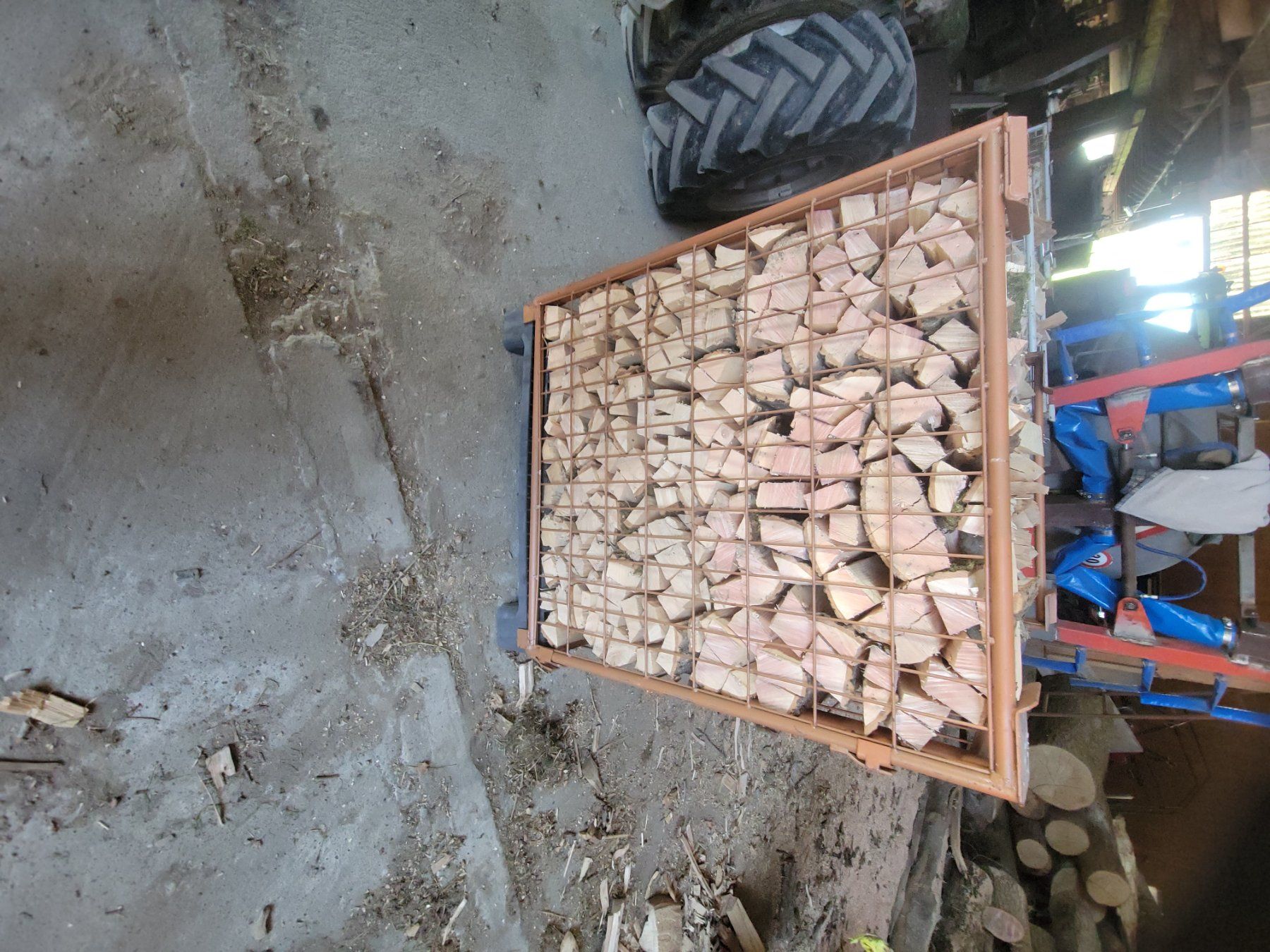 Articoli in legno: Eschenbrennholz – Usato da Amlikon-Bissegg venduto da Lacky210
