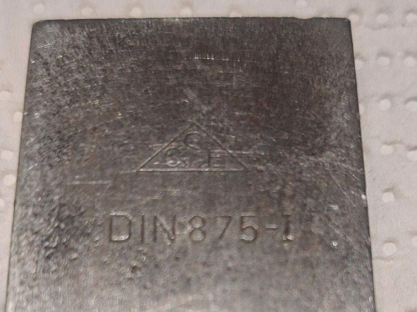 Tutti gli attrezzi: Flachwinkel 200 x 130mm 90 ° – Usato da Quartino venduto da matepetra 2