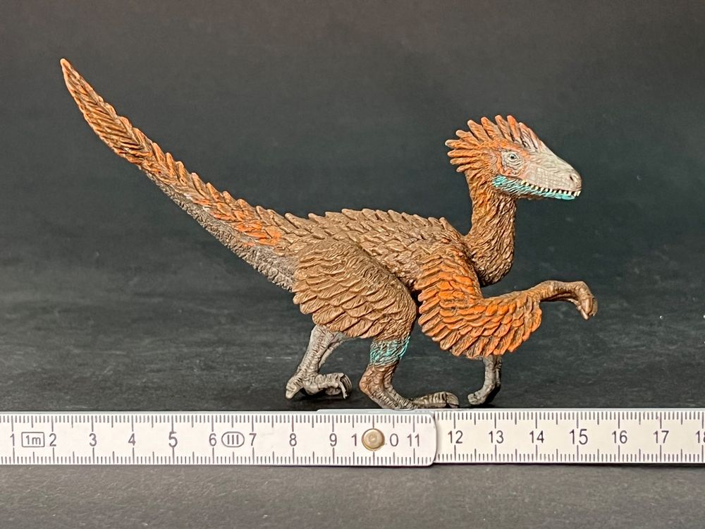 Schleich deinonychus hot sale