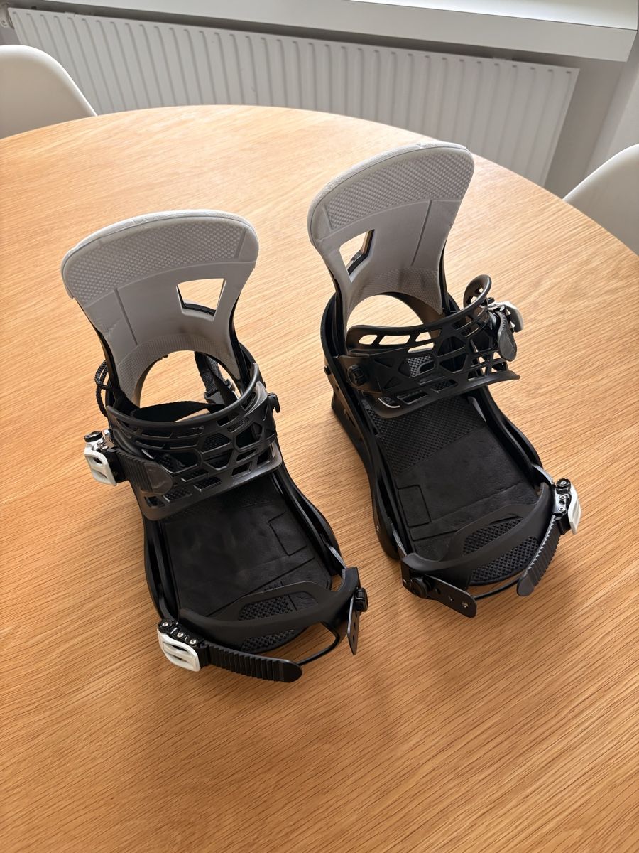 Burton Attacchi: Burton Freestyle Snowboard Bindung – Usato da Lyss venduto da Luuh
