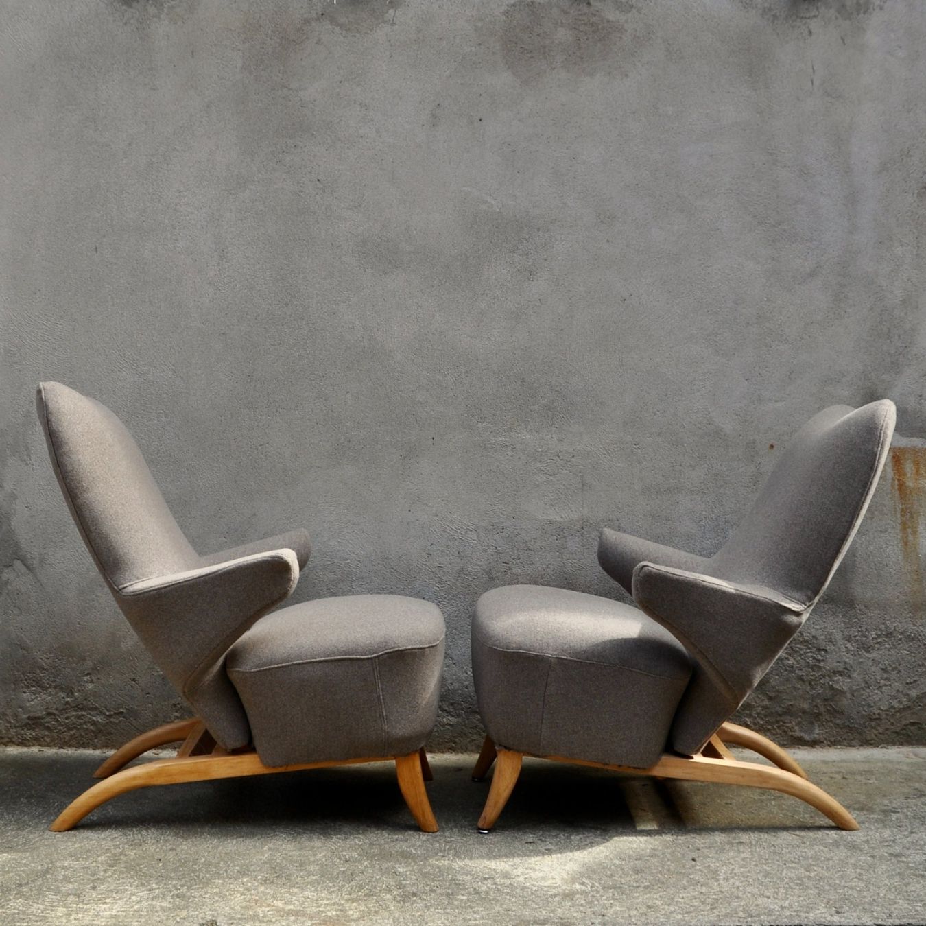Poltrone: Rare paire de fauteuils "Pingouin"de Theo Ruth /  Design – Nuovo (secondo la descrizione) da morges venduto da Kus.design