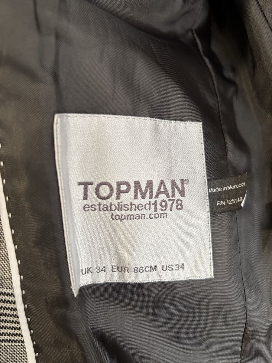Costumes, combinaisons de sport et fonctionnelles: Topman suit – D'occasion à Confignon par Second_Hand_Ch 2