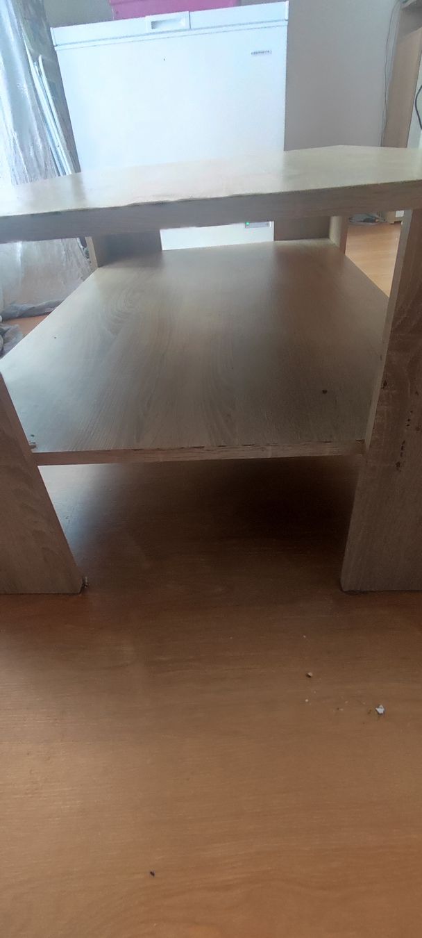 Tavoli: Schöner Wohnzimmertisch mit Ablage – Usato da St. Gallen venduto da Jsa16 2