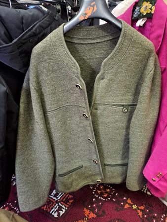 Wunderschöne Trachtenjacke aus Wolle, Grösse 40/M