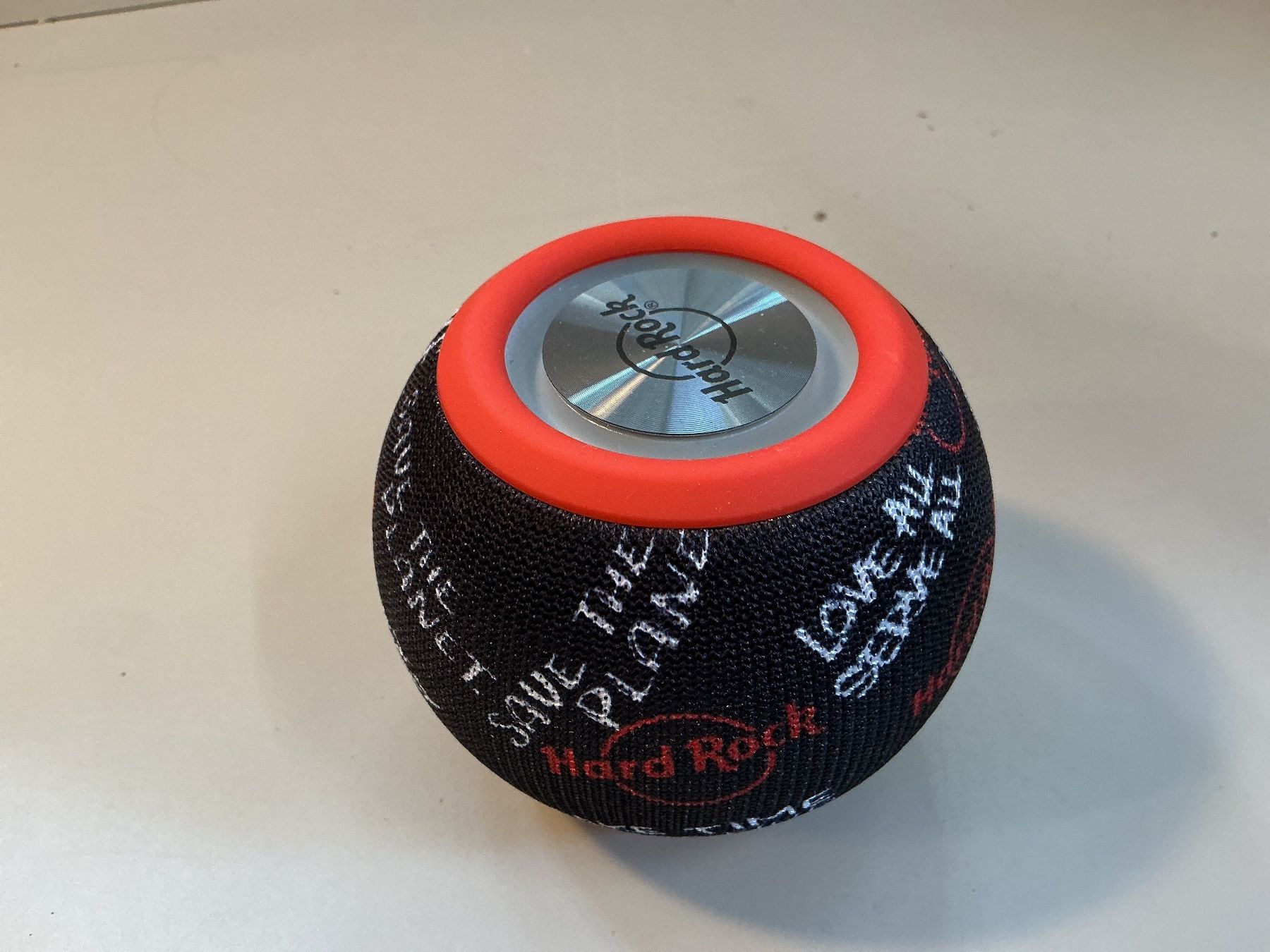 Casse acustiche: Hard Rock Wireless Portable Speaker neuwertig – Nuovo (secondo la descrizione) da Kappel SO venduto da su71 1
