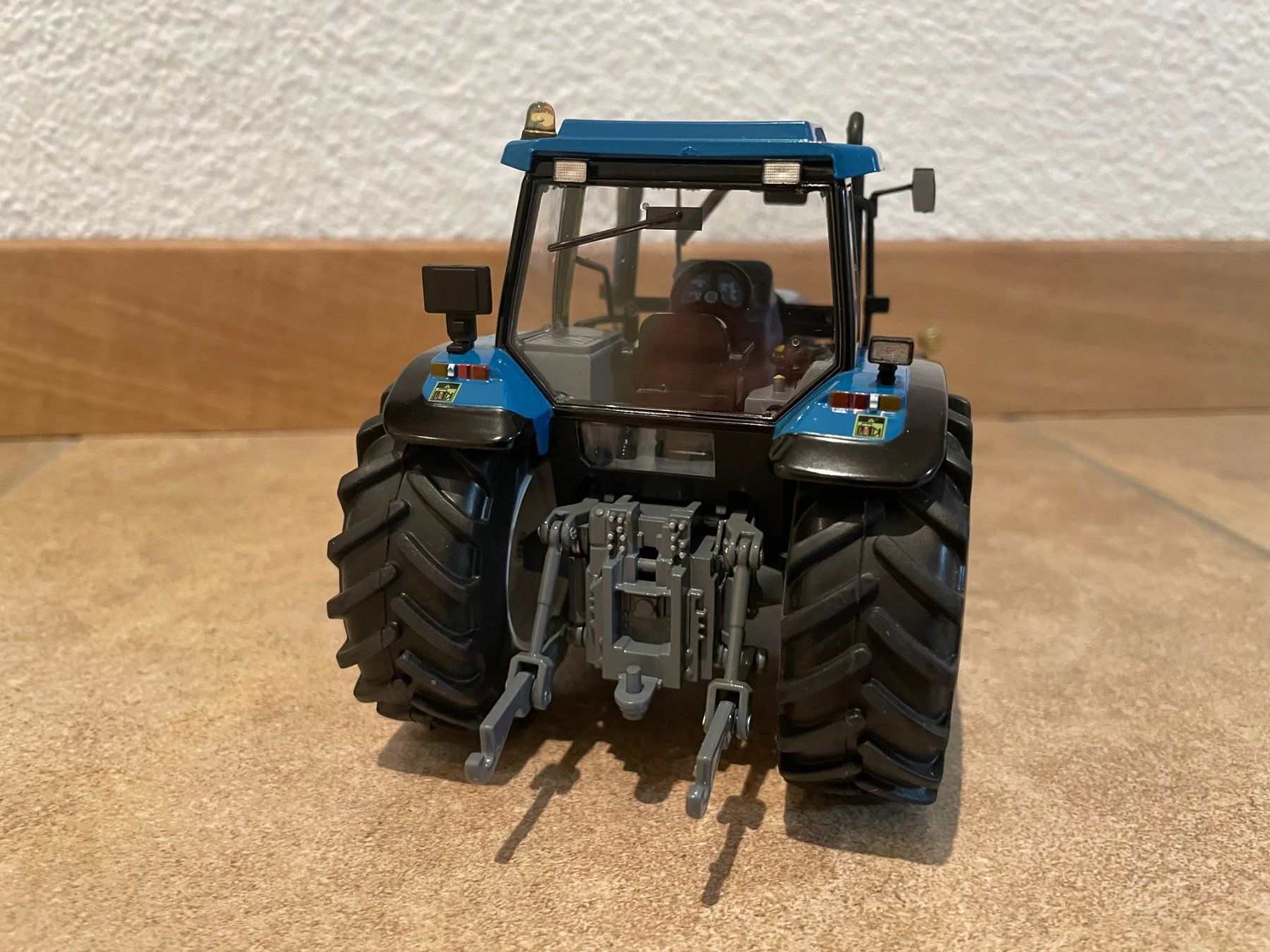 New Holland Traktoren: New Holland 8360 von Replicagri – Neu und originalverpackt aus Kreuzlingen von Stefan1150 3
