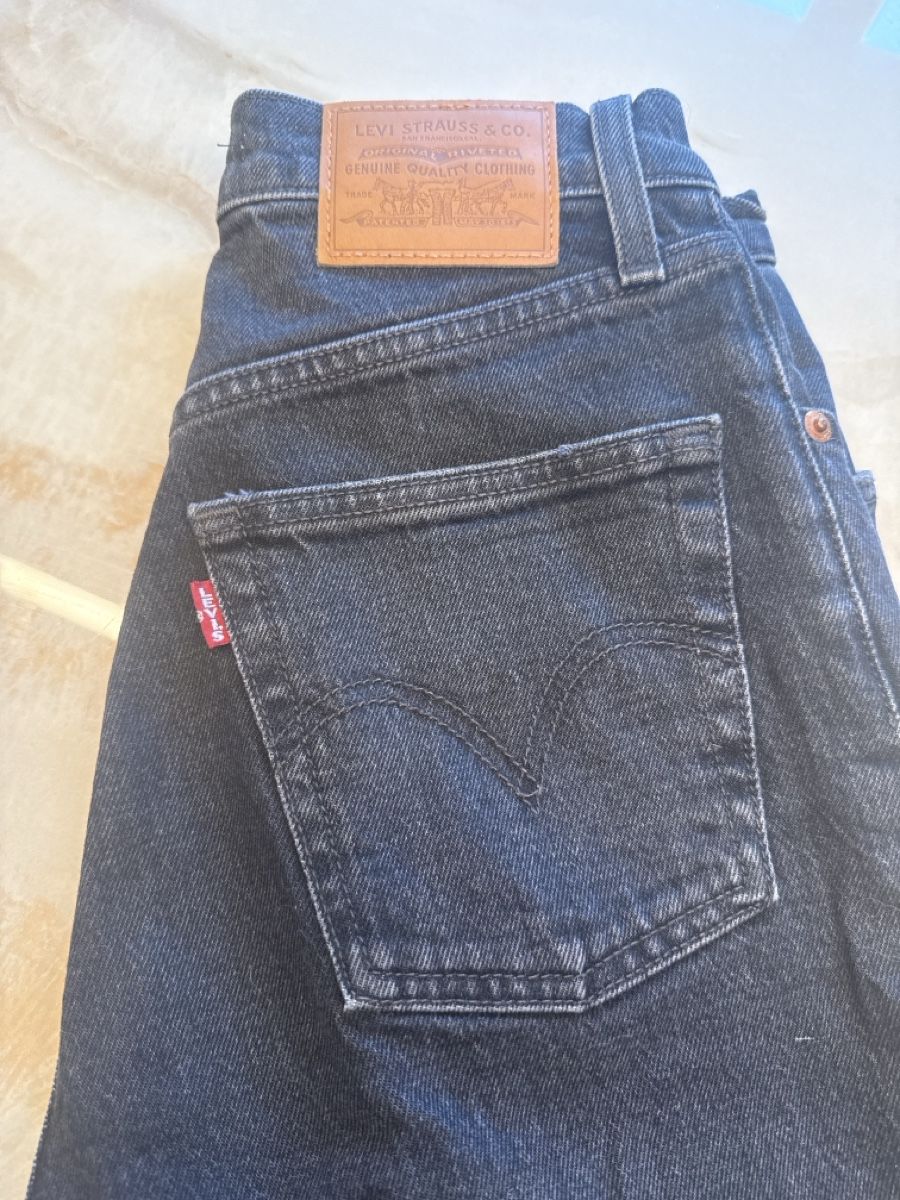 Levi's Jeans: Levi's Ribcage Straight Jeans – Usato da Embrach venduto da shila_03 1