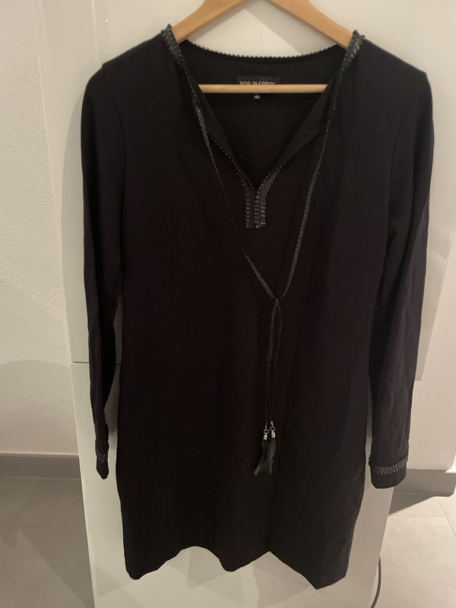 Ana Alcazar Kleider: Robe Ana Alcazar – Gebraucht aus Montagny-la-Ville von Sissi-Sissi