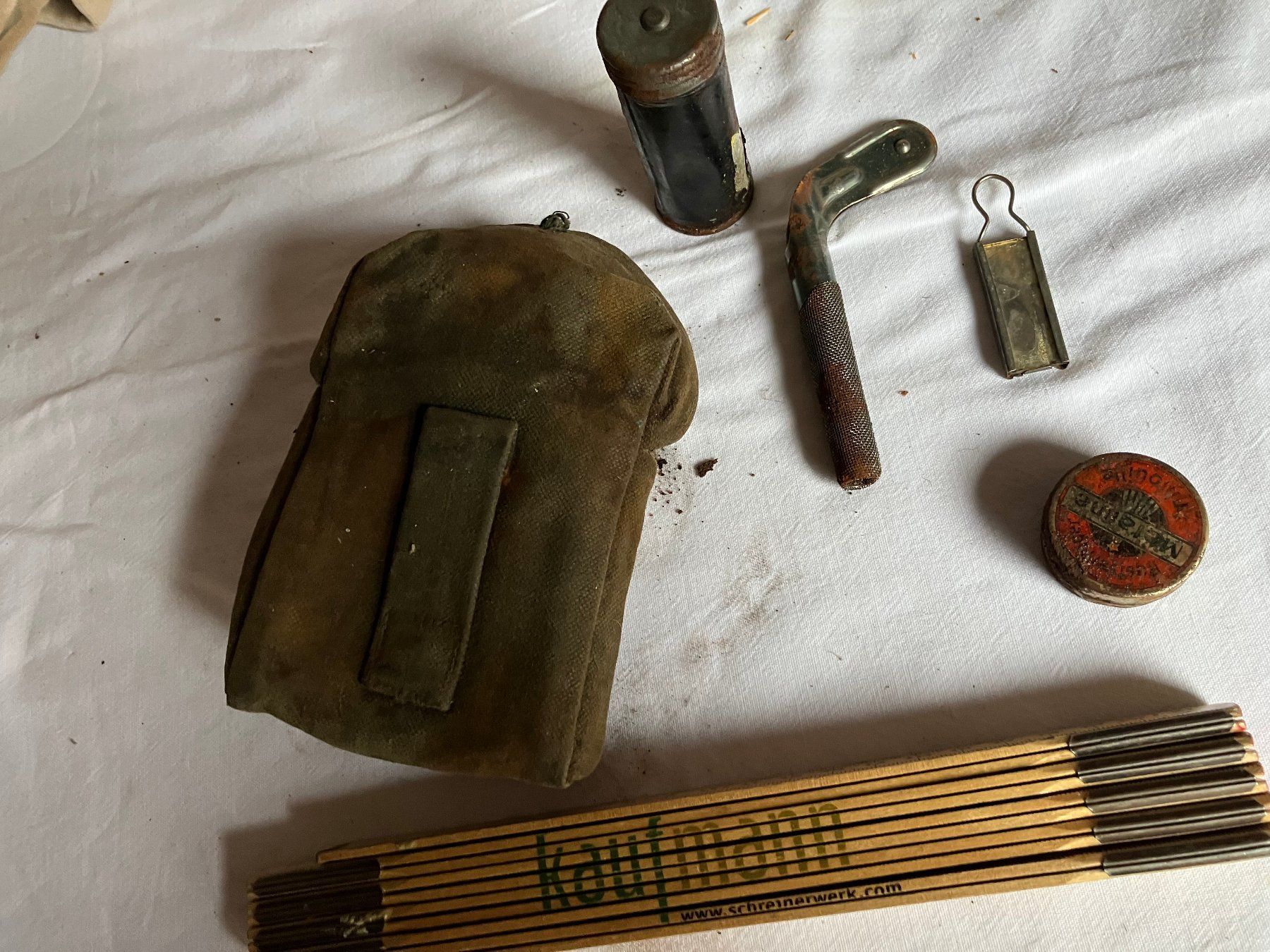 Schweizer Armee Tutti gli attrezzi: GEWEHR - ODER PISTOLENPUTZZEUG – Usato da Pfäffikon ZH venduto da Einarrolf 1