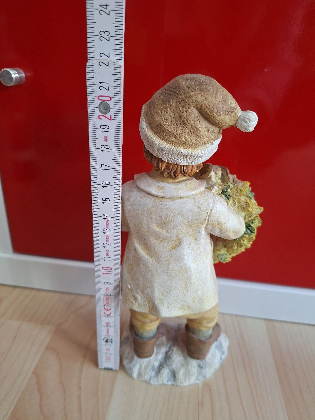 Statuette: Deko Figur Junge mit Weihnachtskranz ca 22 cm hoch – Usato da Wanzwil venduto da chlinih93 2