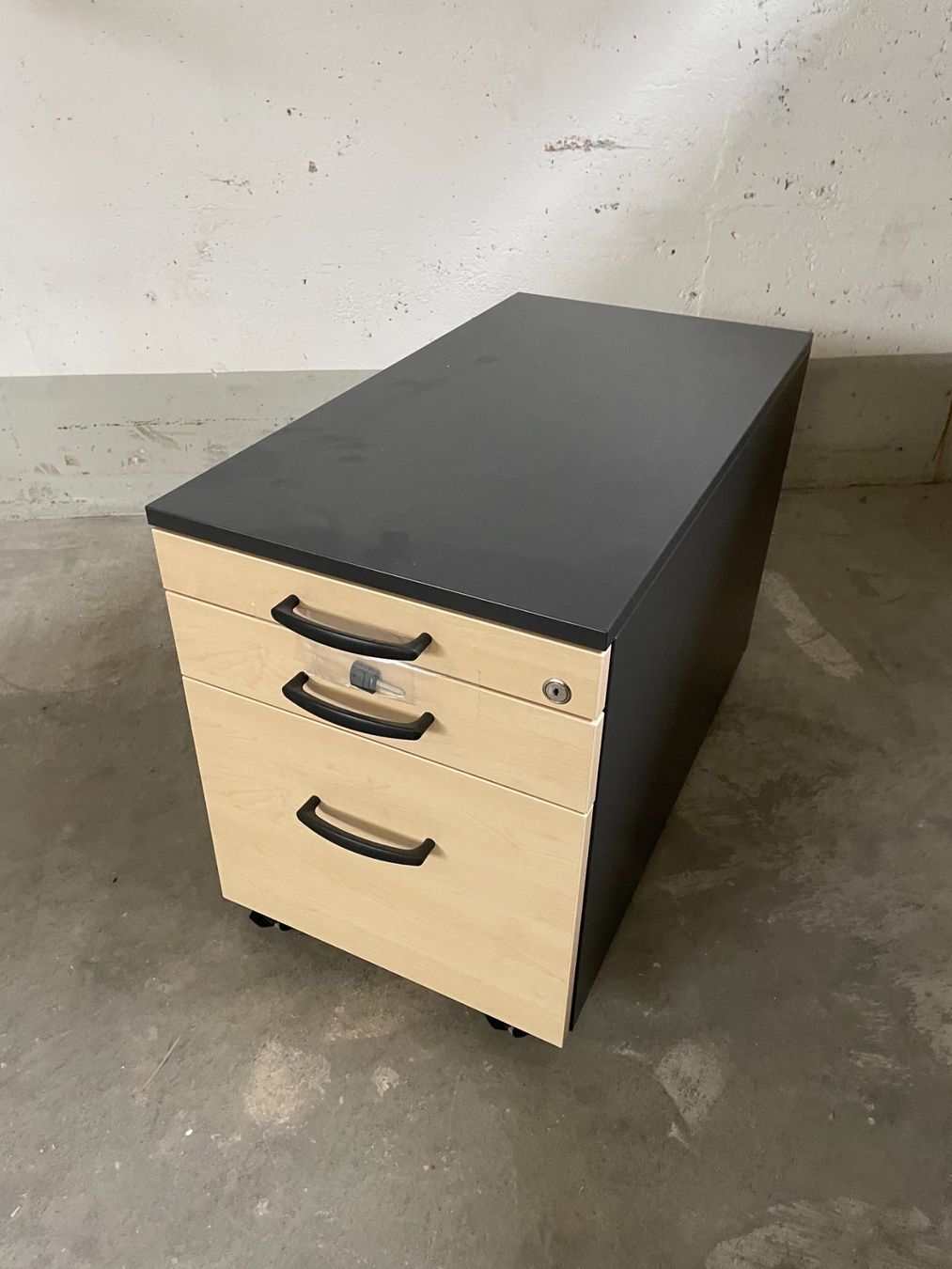Banconi: Ophelis Rollcontainer – Usato da Biel/Bienne venduto da Bureaurama