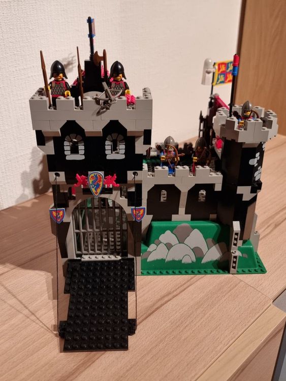 LEGO Ritterburg 6086 mit Anleitung & zusätzlichen Figuren (Gebraucht ...