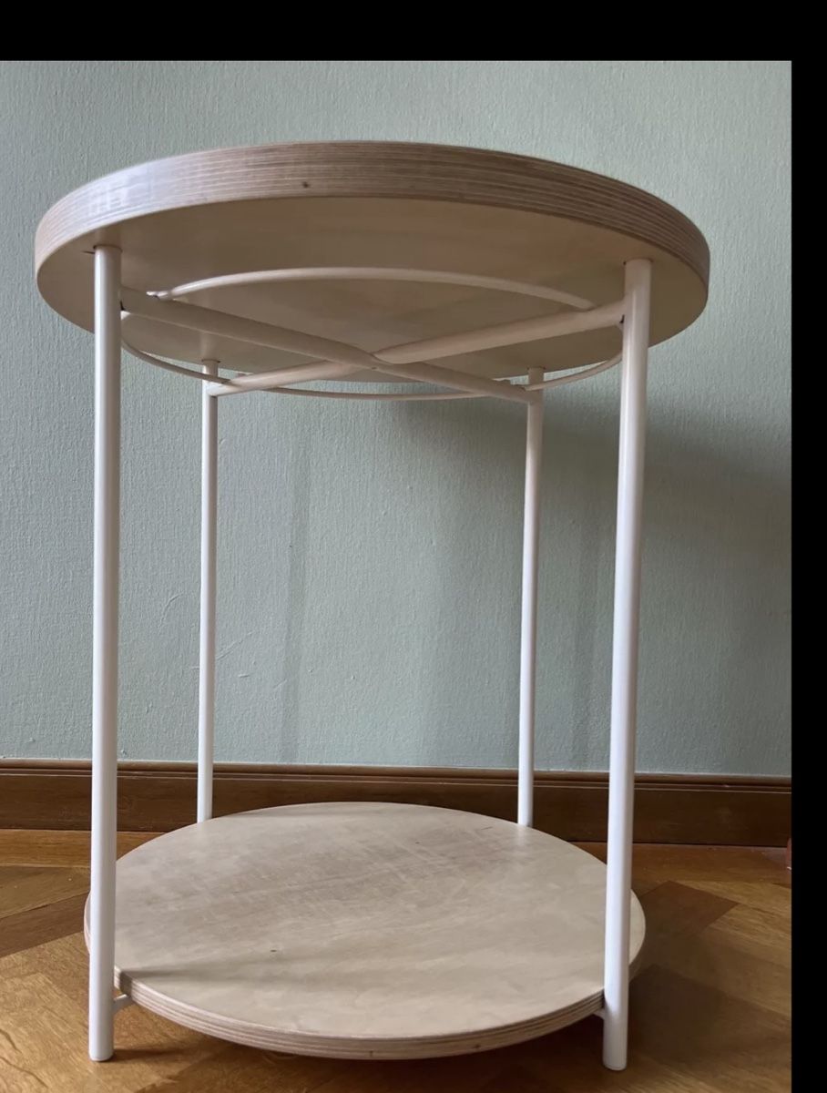 Comodini: Side round table with metal frame – Nuovo (secondo la descrizione) da Bonstetten venduto da AmAndre 2