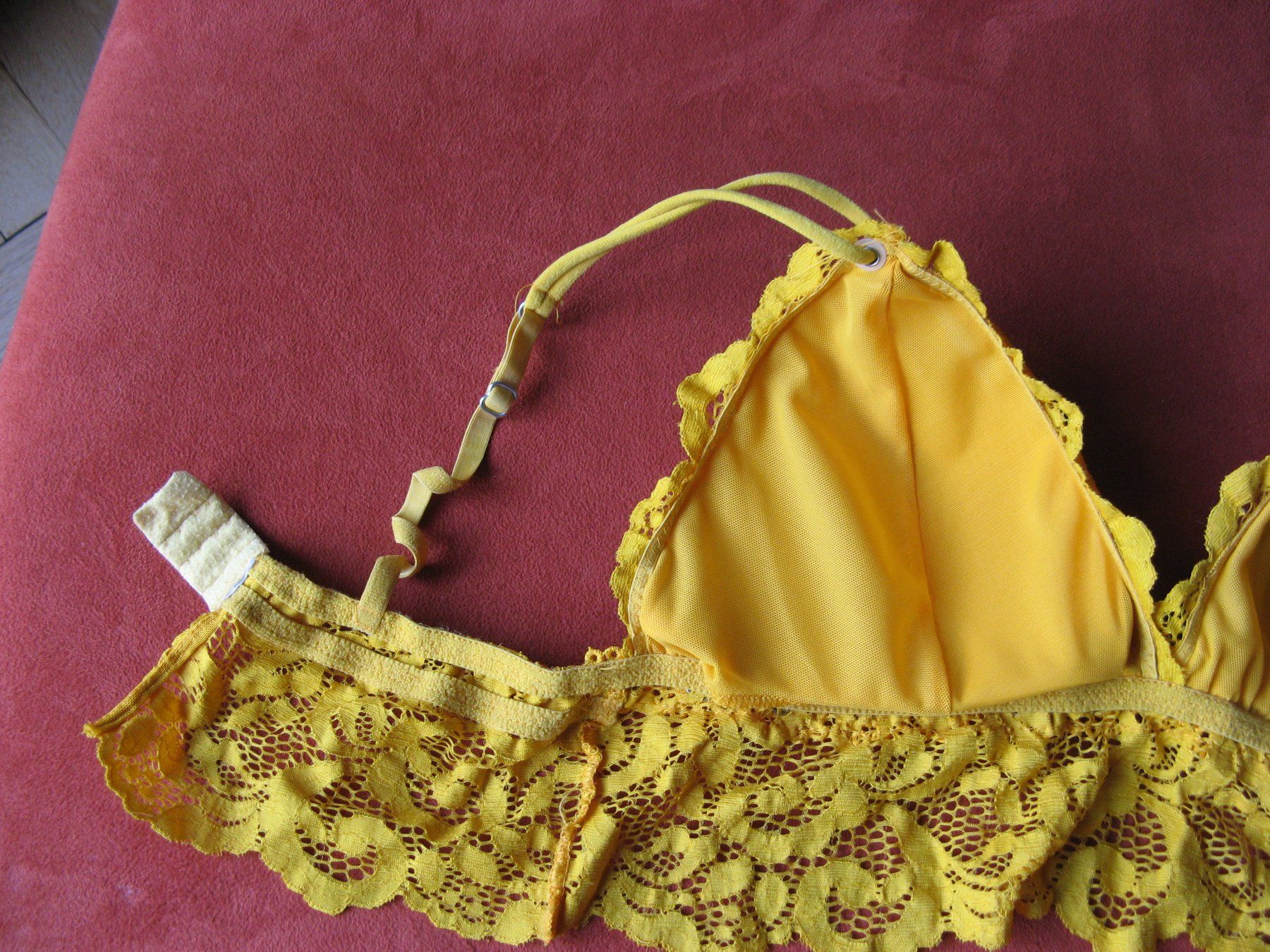 Altra biancheria intima: oranger BH 70A – Usato da Zürich venduto da apil 5