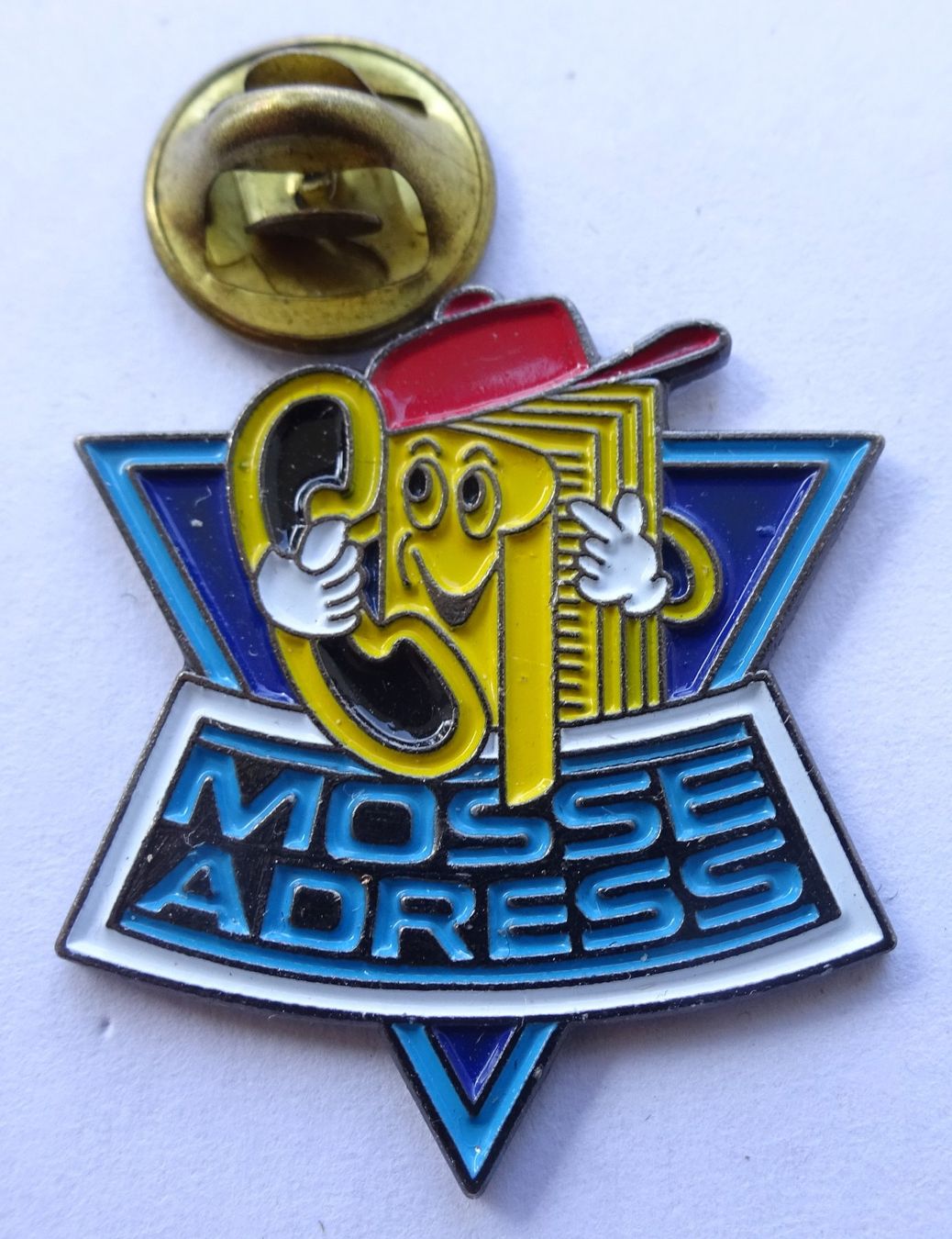 Placchette & Badge: Pin MOSSE ADRESS  Telefon – Usato da Utzenstorf venduto da BUtter81